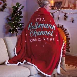 ✨🆕♥️🎄❄️HALLMARK “IT’S A HALLMARK CHANNEL KIND OF NIGHT” HOODED BLANKET❄️…